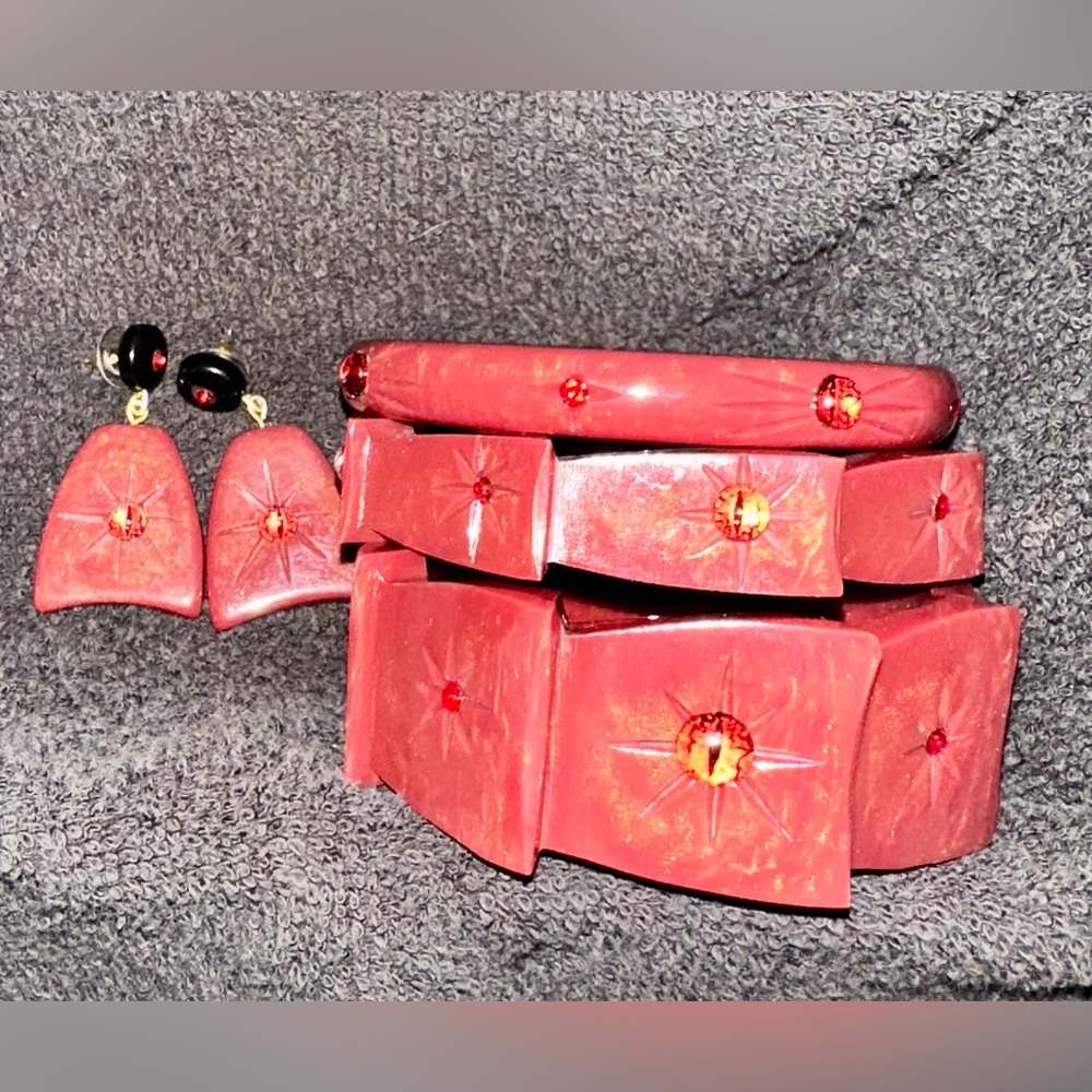 Splendette Mesmerized Red Shimmer w Eye Bangle Set